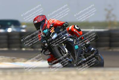 media/Sep-20-2025-TrackDaz (Sat) [[27f0cde673]]/A Group/12pm (Turn 1)/